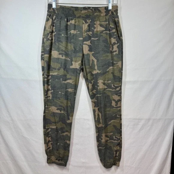 Socialite Pants Jumpsuits Socialite Camo Joggers Lounge